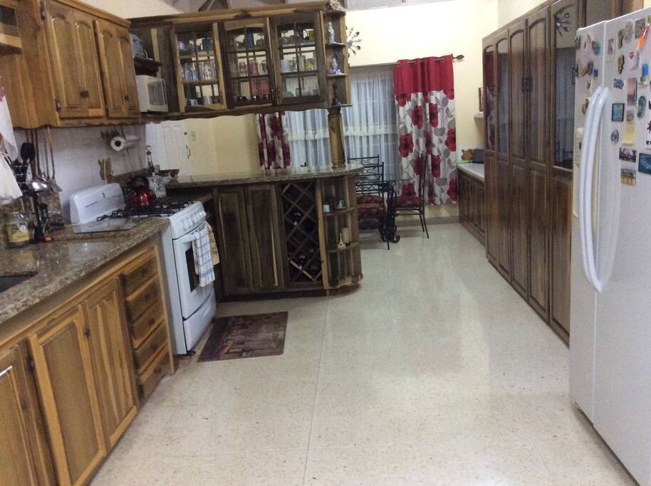 Spacious kitchen with breakfast bar