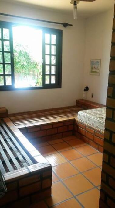 Quarto com 3 camas