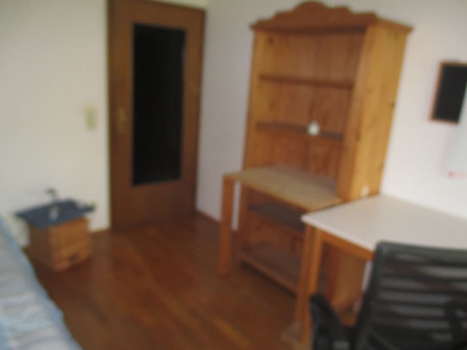 Erstes Schlafzimmer