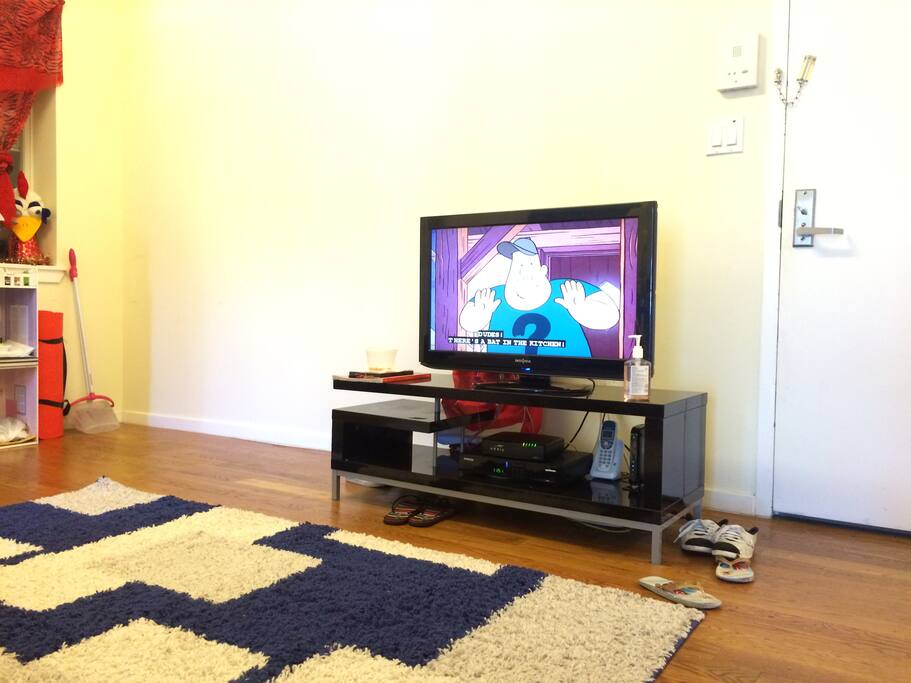 Cable ready! Watching Game Of Thrones in a bit!