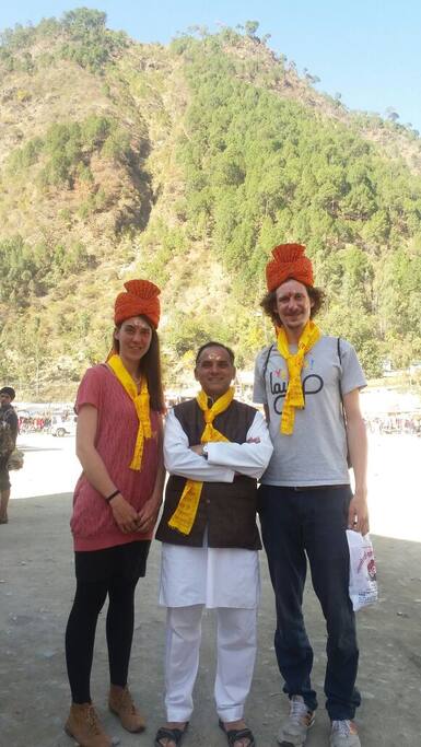 Krishna Nand ji with guests at Anand Ganga