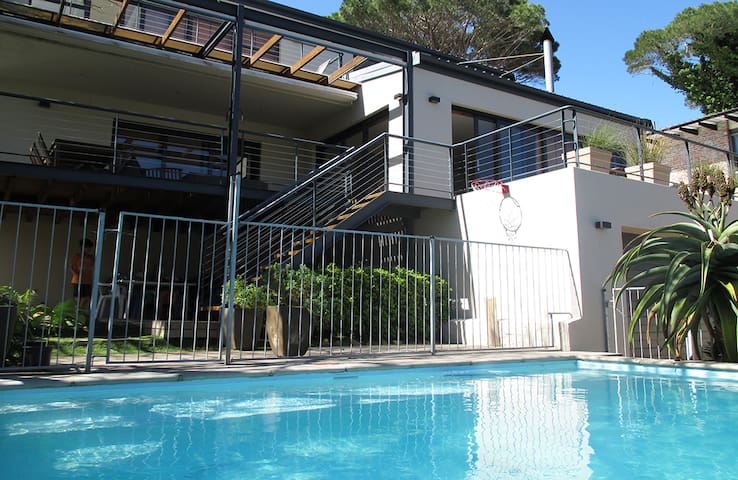 Contemporary home with beautiful Hout Bay views