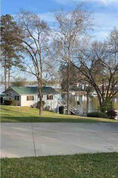 Lake Murray Paradise/Lakefront/Dock/Wifi/Sunrise