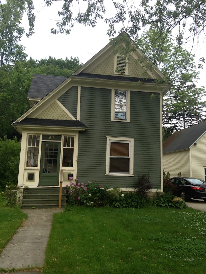 Quaint 1st floor East Aurora 2 BR Houses for Rent in East Aurora, New
