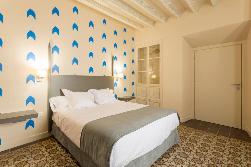 Double bedroom with storage space for clothes.