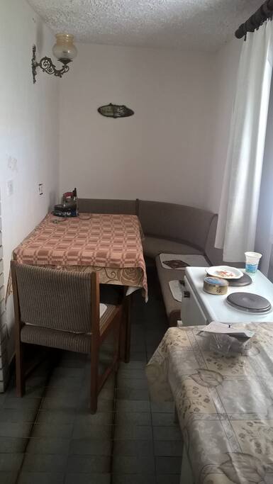 Kitchen / Kuhinja