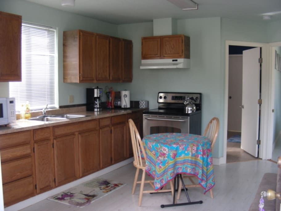 Full Kitchen