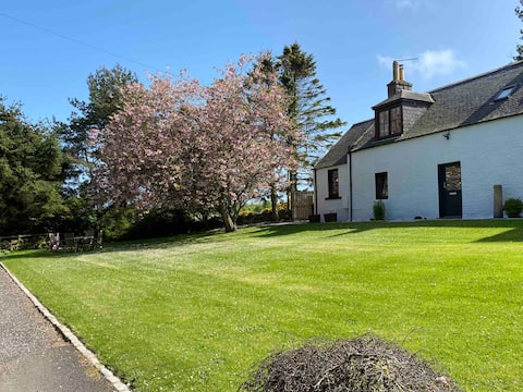 The Cottar House by Stonehaven