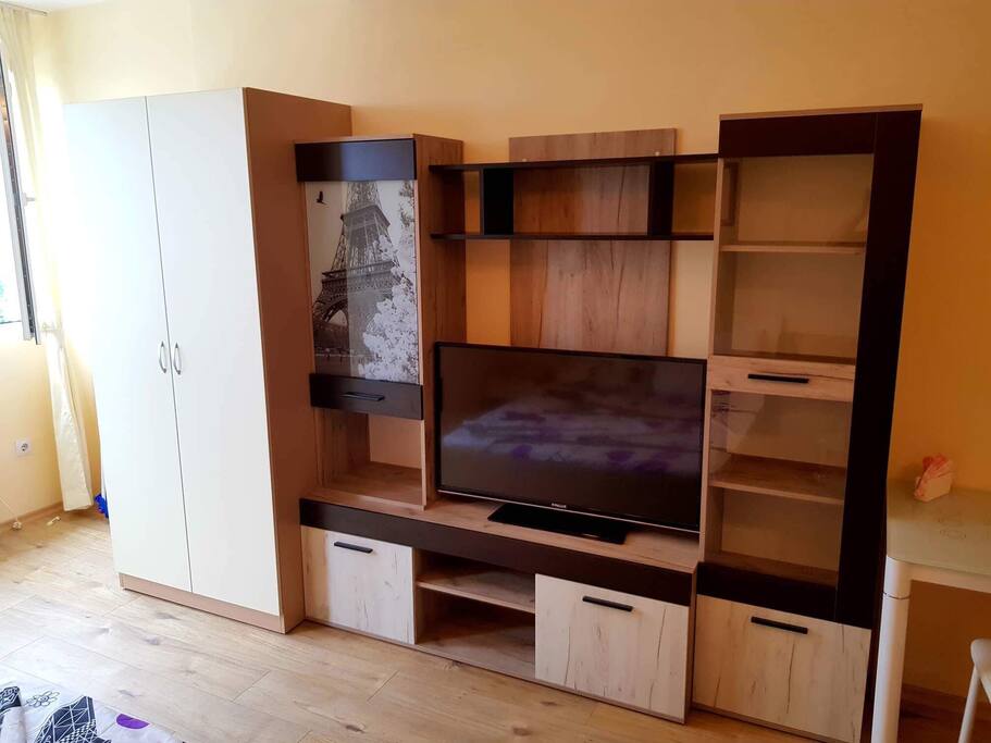 Full HD television.