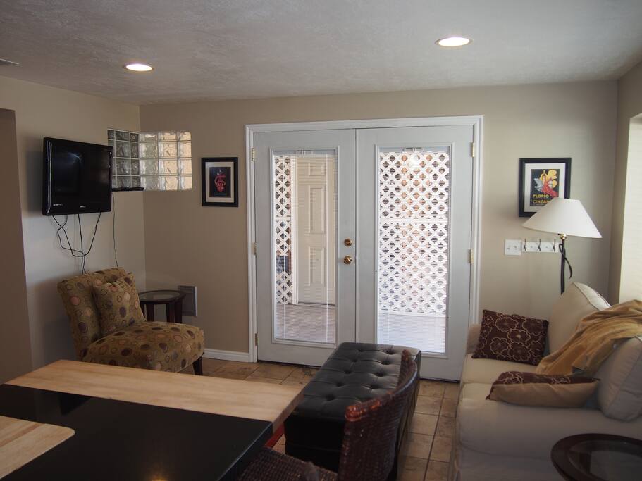 Kitchen & Living Space. TV