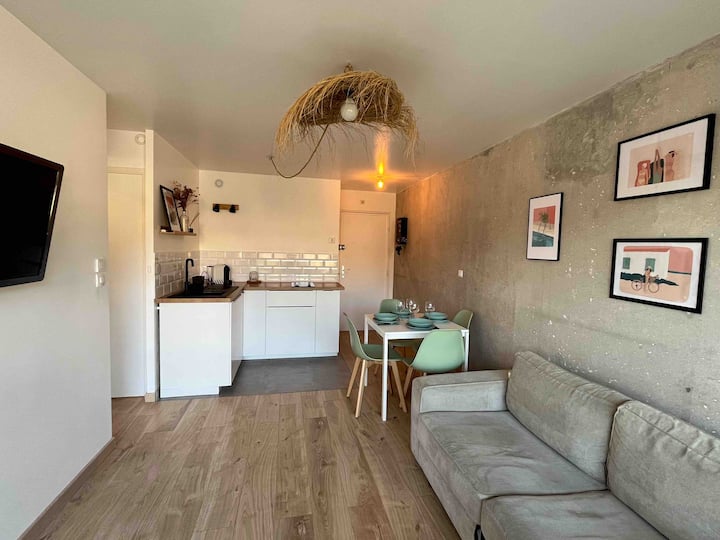 T2 Sur Le Port, Clim, Piscine, Parking, Mer à 500m - Agde
