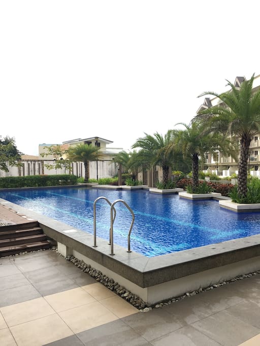 Adult pool