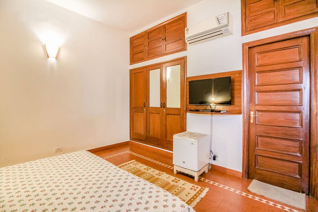 Wardrobe + TV + Fridge