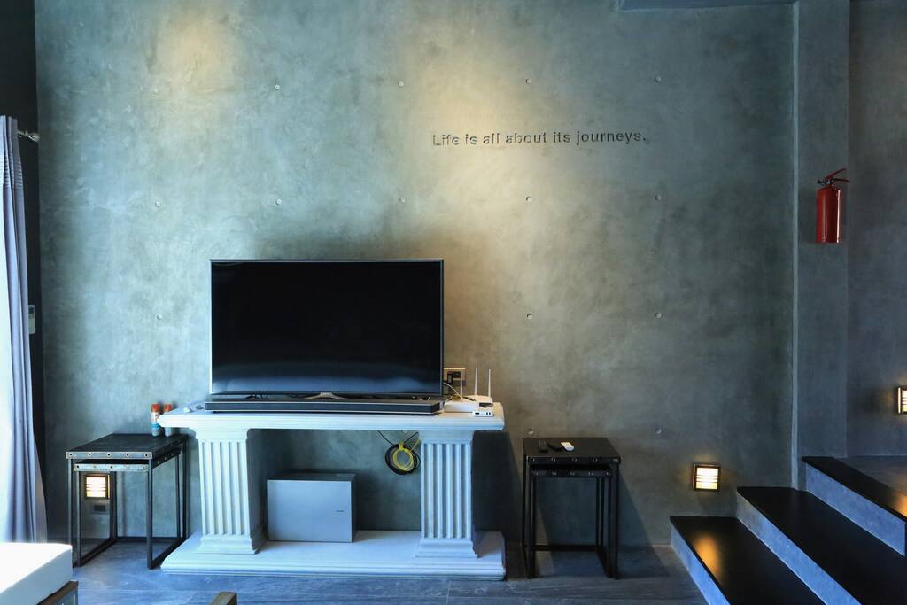 Life is all about its journey.
The 55" curved Internet TV is ready for you with free high speed WiFi.
We use fiber optic Internet.
