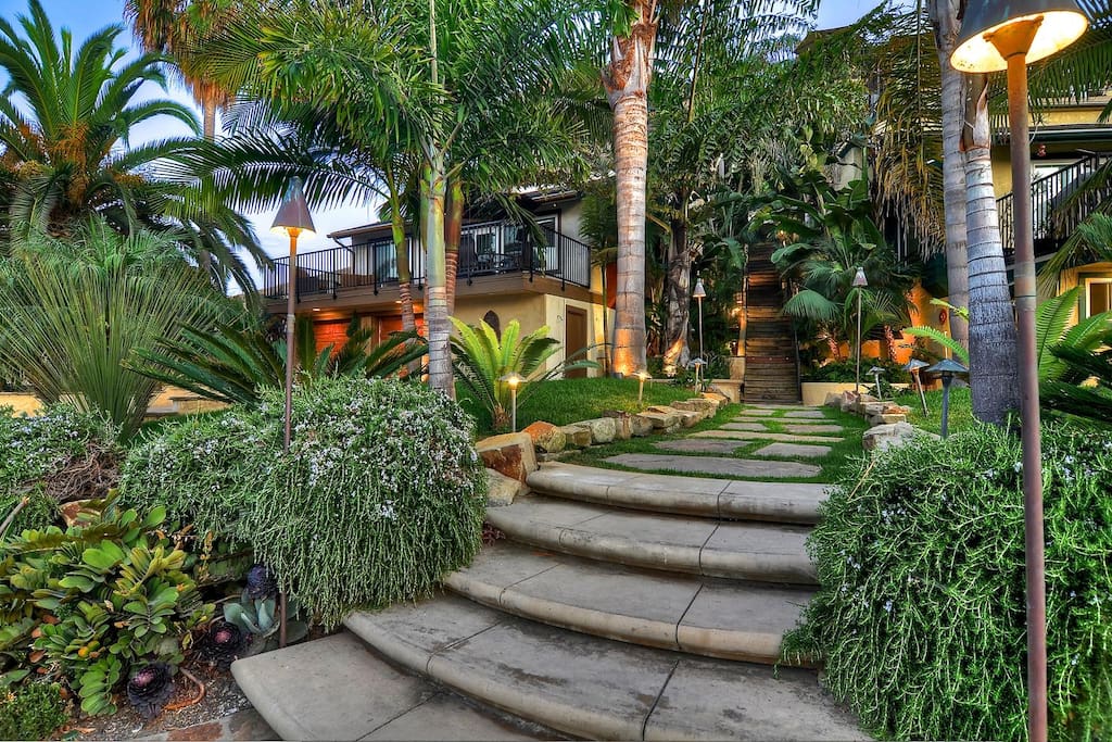 Lush walkway from the street entrance