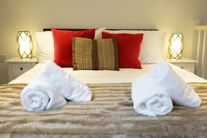 Airbnb Bennett End Vacation Rentals Places To Stay