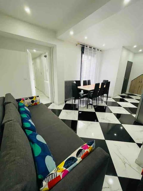 Top performing Airbnb: Cozy Stay Stade de France in Aubervilliers