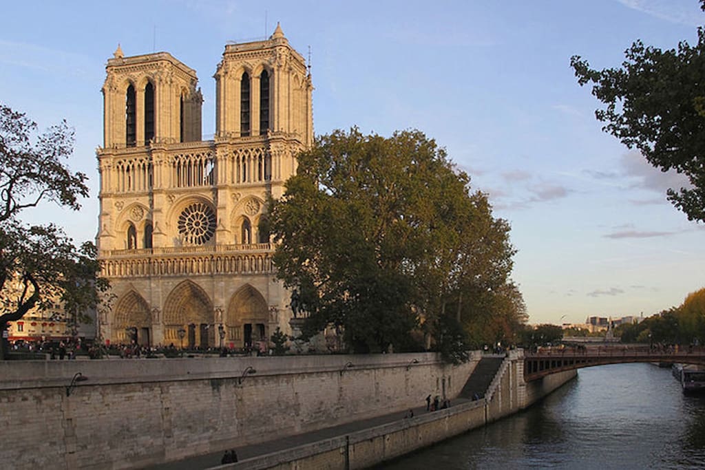 Notre Dame is just a 10 minute stroll from this beautiful apartment!