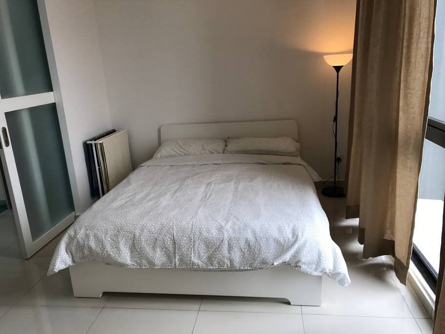 Queen Bed