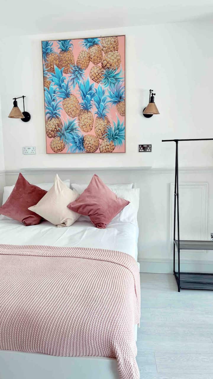 Cama tamaño king de lujo con colchón Simba profesional y ropa de cama de algodón egipcio 