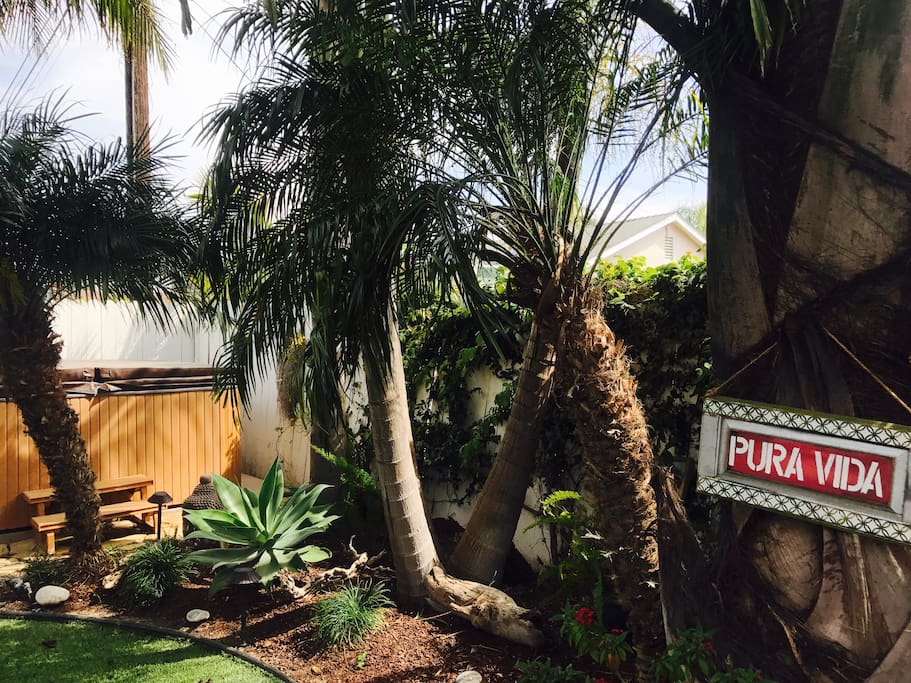 Backyard love. This SPA is ready for you and 7 others. Rest and Relax as the sunsets!