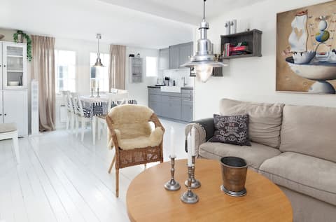 Charming newly renovated apartment on Smögenbryggan