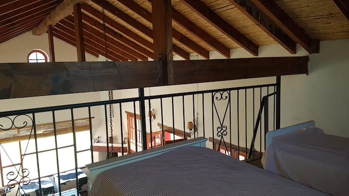 Алтило со кревети