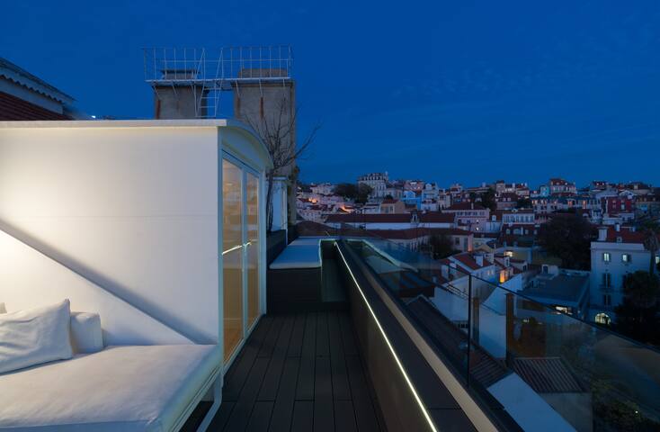 Lx360°Penthouse with scenic views in Principe Real gallery image 5