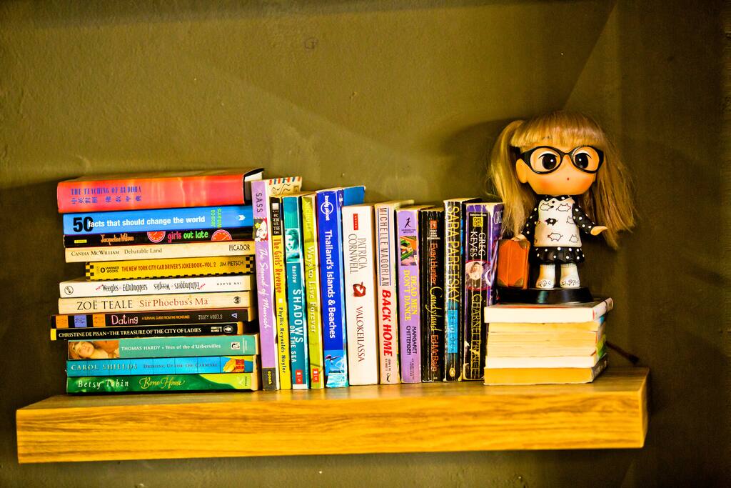 Book Shelf