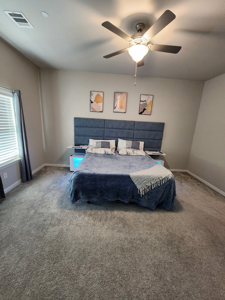 Dormitorio principal + cama tamaño king