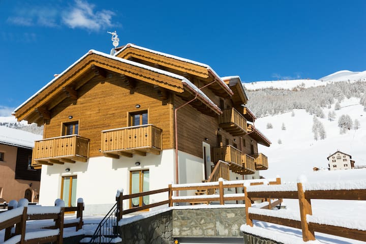 Brand new 2016 lux apartment