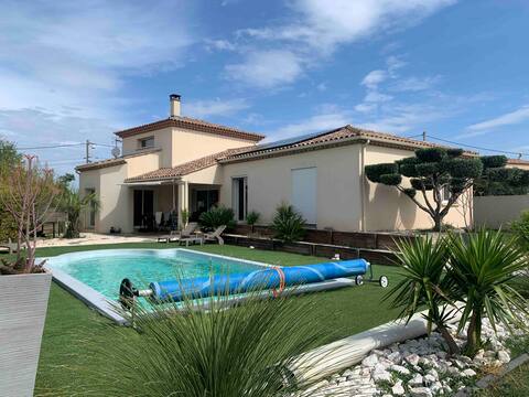 Comfortable villa in the countryside 10 km from the sea