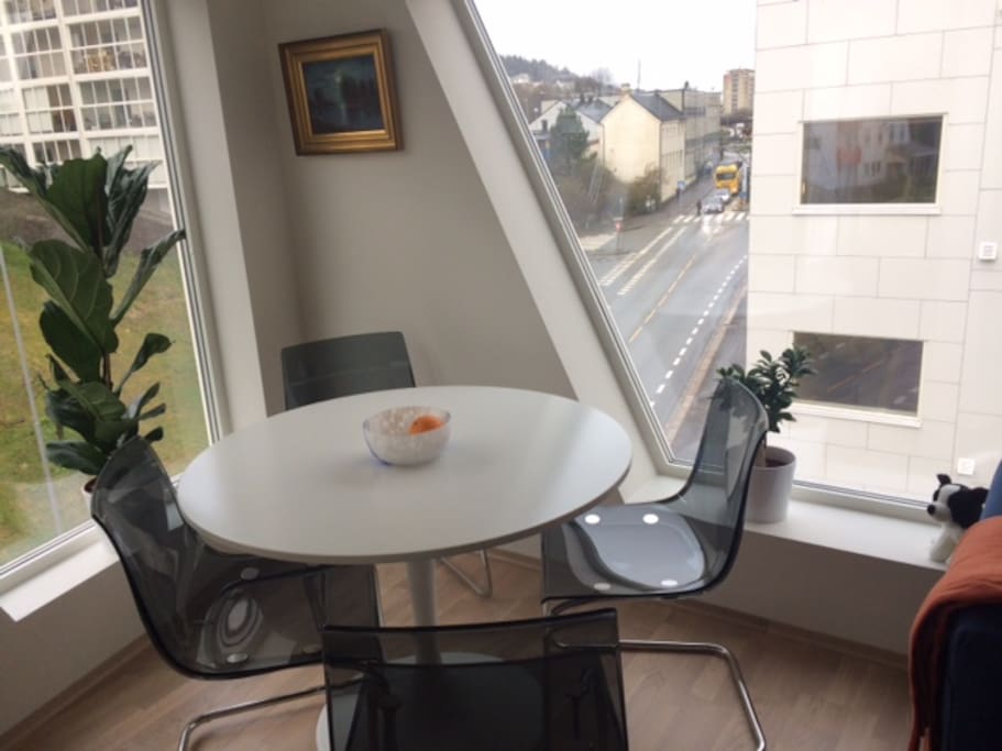 Spisebord med utsikt