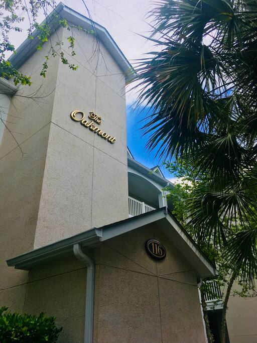 Condo is in The Oakmont building at Grande Tour Villas.