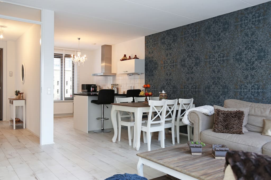 Open kitchen and dinner corner.