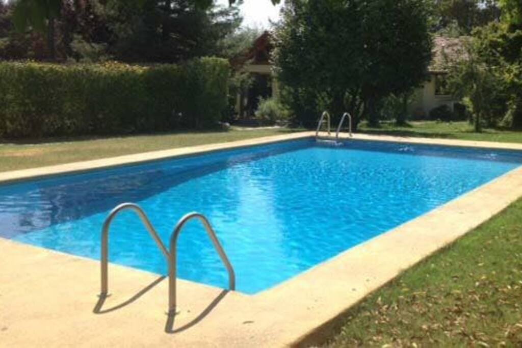 Piscina de 10 Mt de Largo por 5 Mt de ancho ...