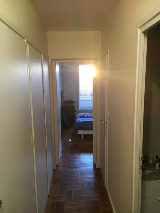 couloir donnant sur la chambre