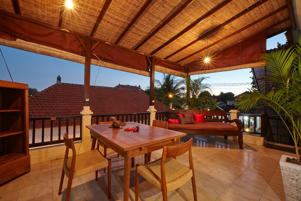 Private balcony with dinning room over looking the charming neighborhood