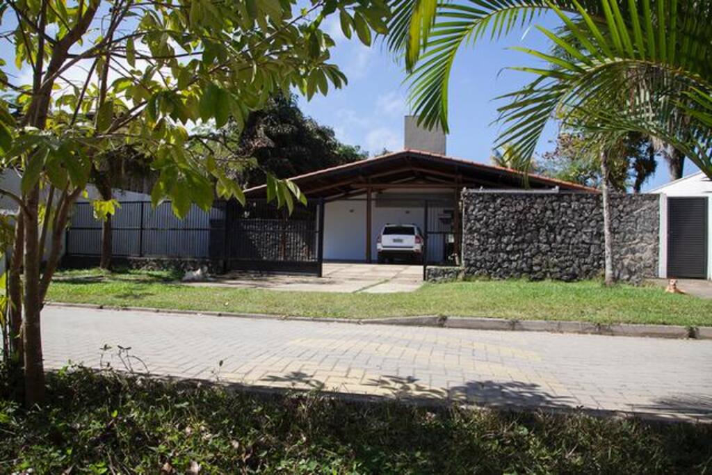 entrada da casa, av silvio borges