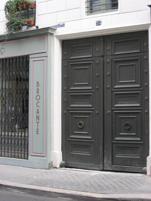 Front door on rue d'Hauteville