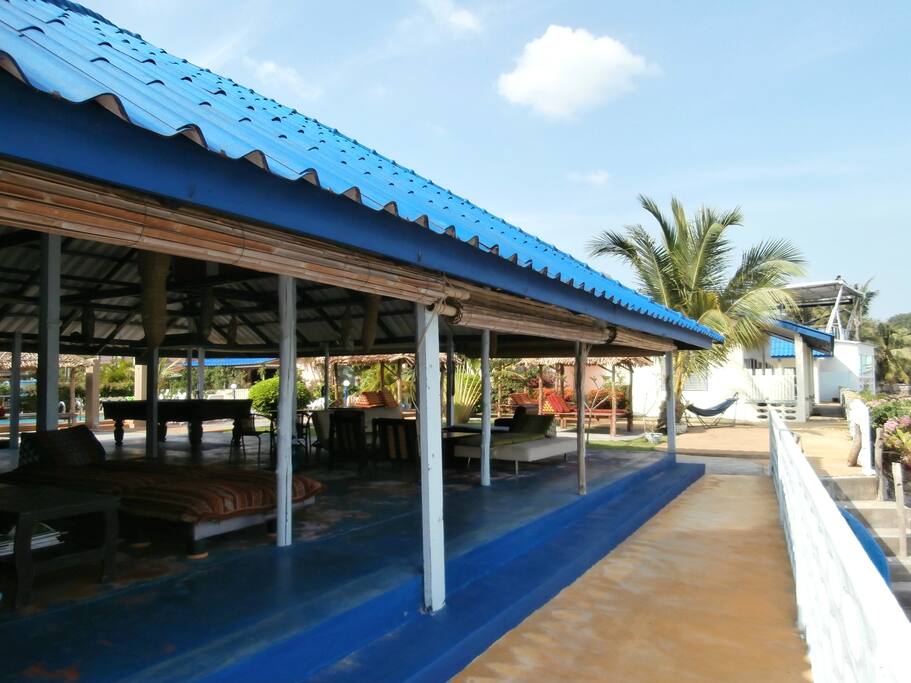 Seafront Breakfast Bar
