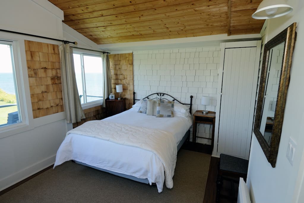 The Cottage Suite is an quaint room with queen bed, private 3 piece bath, mini-fridge, and microwave.