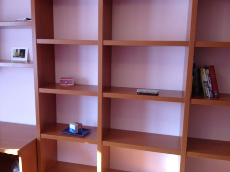Amplia biblioteca