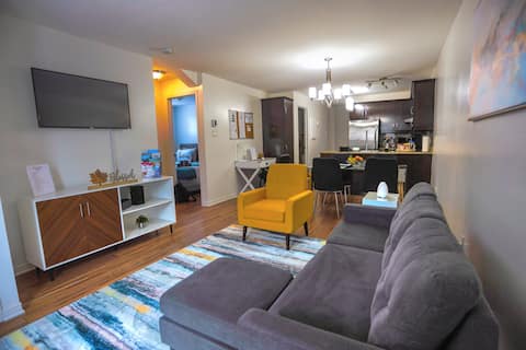 Top performing Airbnb: Lacay Apartement - Modern 1 or 2 bedrooms unit in Laval