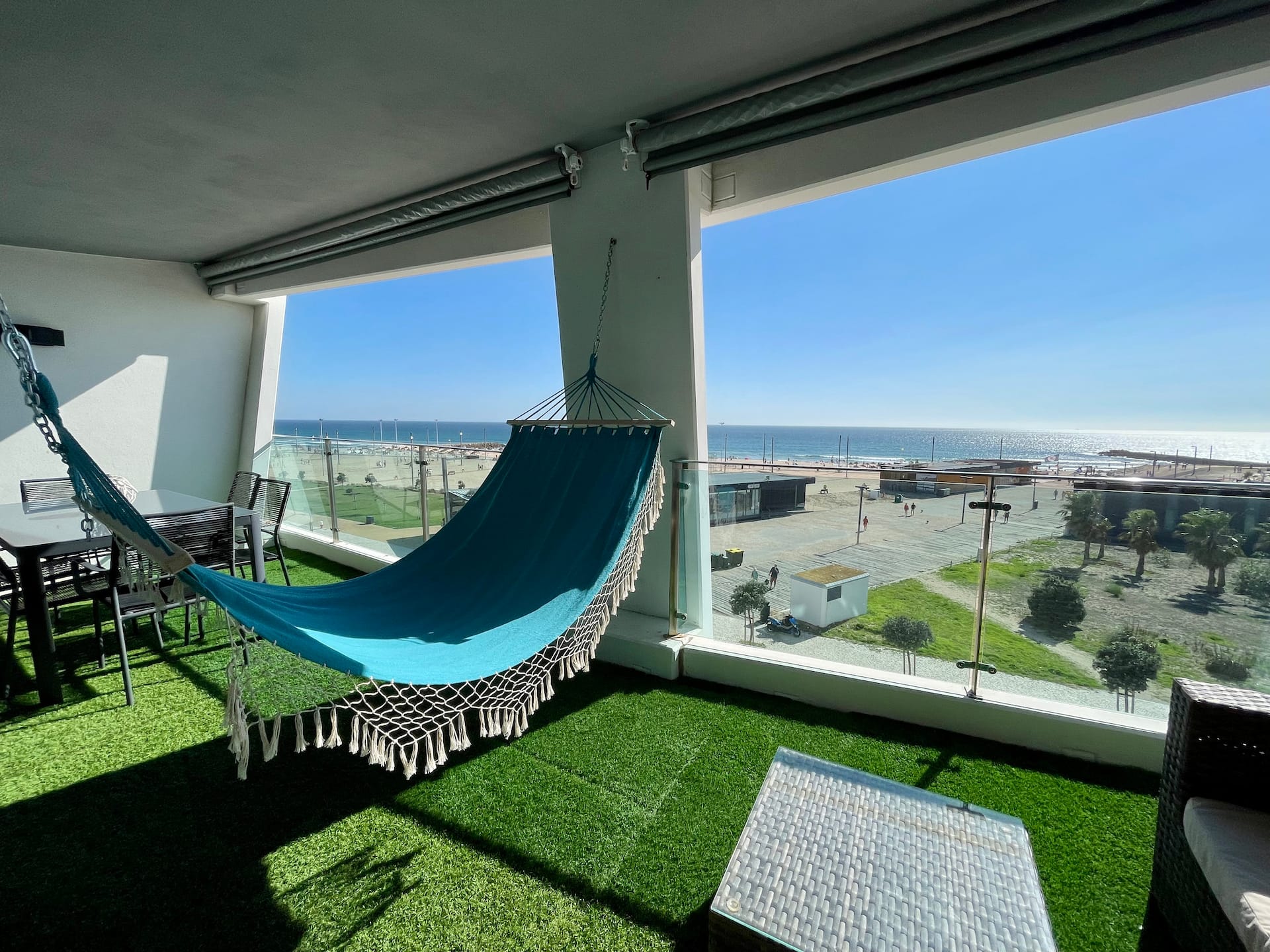 Deluxe apartment by the sea