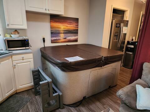 Luxurious Indoor Hot Tubs Suite! With POOL!