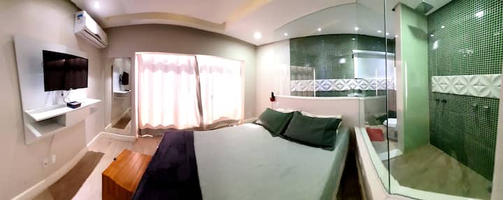 Apartmán Geribá s posteľnou bielizňou, ktorú majú hostia k dispozícii. 