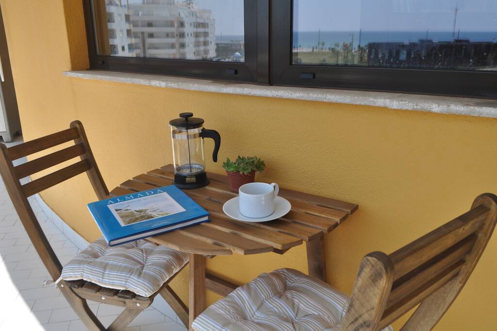 Recanto na varanda para uma pausa / balcony corner to relax