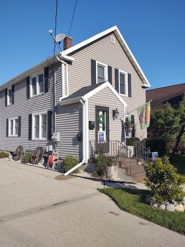 Lakeshore Bungalow Boutique Apartments for Rent in Manitowoc