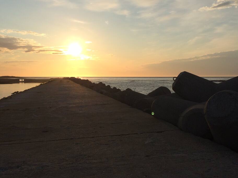 Just outside the house is the Molo (breakwater) with tetrapodes.